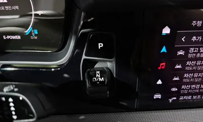Porsche Cayenne 2024, 33459 км, за 142000000 KRW - фото 9