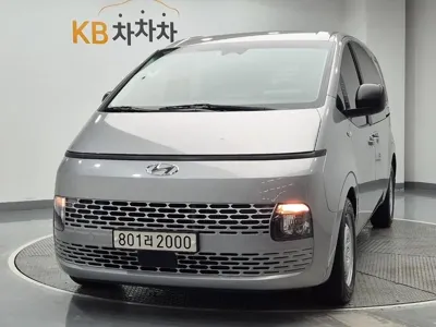 Hyundai Staria · 2022 год