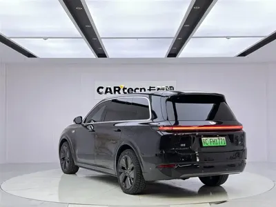 Li Auto Li L9 2025, 32000 км, за 318000 CNY
