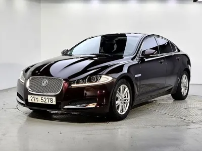 Jaguar XF · 2012 год