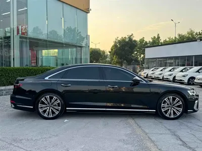Audi A8 2025, 13000 км, за 489000 CNY - фото 6