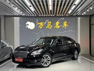 Infiniti Q70 2013, 130000 км, за 36000 CNY - фото 1