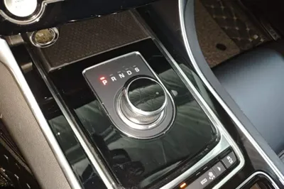 Jaguar XEL 2019, 75100 км, за 87809.37 CNY - фото 21