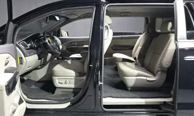 Kia Canival 2016, 195835 км, за 8500000 KRW - фото 10