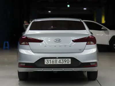 Hyundai Avante 2019, 98394 км, за 10600000 KRW