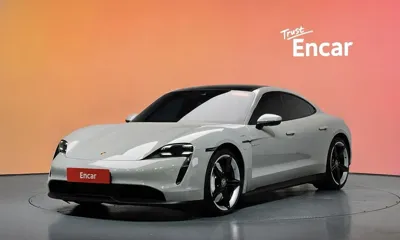 Porsche Taycan · 2022 год