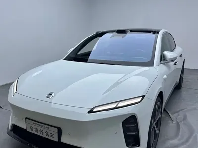 Nio ET5 2025, 10800 км, за 189800 CNY
