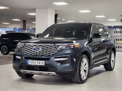 Ford Explorer · 2022 год