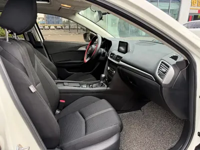 Mazda 3 Axela 2017, 530000 км, за 37800 CNY - фото 15