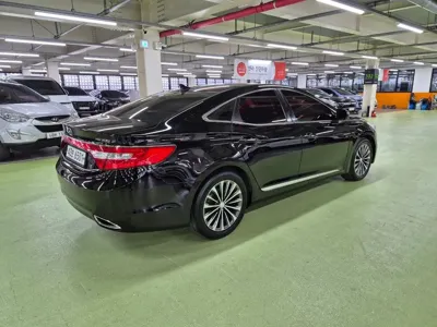 Hyundai Grandeur 2014, 175000 км, за 5100000 KRW