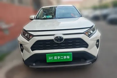 Toyota RAV4 2020, 30099 км, за 104166.97 CNY