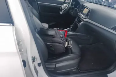 Hyundai Elantra (6th Generation 2016, 51300 км, за 51552.3 CNY - фото 19