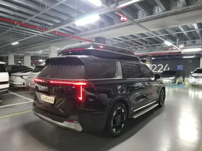 Kia Canival 2025, 9000 км, за 10000 KRW