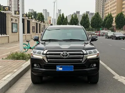 Toyota Land Cruiser 2019, 76000 км, за 430000 CNY - фото 2
