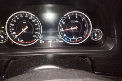 BMW 5 Series 2017, 97600 км, за 104525.58 CNY - фото 11