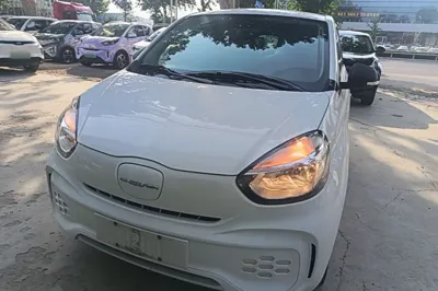 Roewe Clever 2021, 69900 км, за 39226.06 CNY