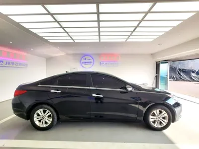 Hyundai Sonata 2010, 109003 км, за 2800000 KRW