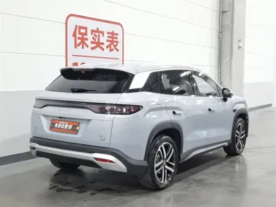 BYD L DM-i 2025, 9600 км, за 99800 CNY