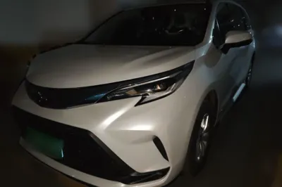 Toyota Granvia · 2024 год