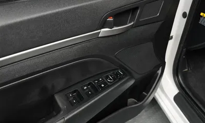 Hyundai Avante 2016, 107661 км, за 7500000 KRW - фото 14