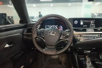 Lexus ES 2018, 102500 км, за 140364.47 CNY - фото 9