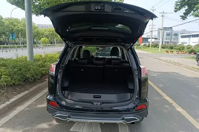 Toyota RAV4 2016, 102000 км, за 76993.8 CNY - фото 22