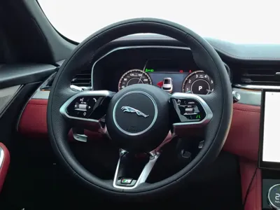 Jaguar F-Pace 2021, 27100 км, за 155900 CNY - фото 14