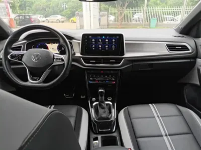 Volkswagen T-Roc 2023, 29800 км, за 94300 CNY - фото 16