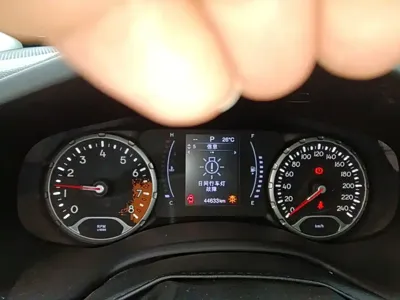 Jeep Renegade 2017, 44600 км, за 30800 CNY - фото 12