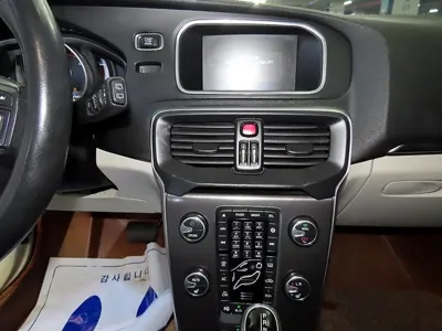 Volvo V40 2016, 187373 км, за 7400000 KRW - фото 11