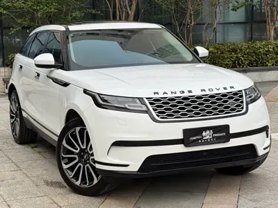 Land Rover Velar 2018, 90000 км, за 159800 CNY