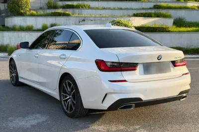 BMW 3 Series 2021, 65300 км, за 160207.74 CNY