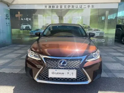 Lexus CT 2018, 65000 км, за 86800 CNY