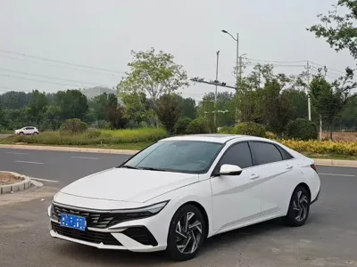 Hyundai Elantra 2024, 30000 км, за 65900 CNY - фото 1