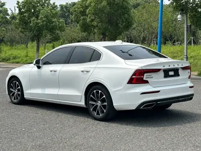 Volvo S60 2021, 61000 км, за 88000 CNY - фото 6