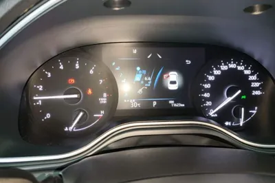 Toyota Avalon 2019, 11600 км, за 121336.95 CNY - фото 19