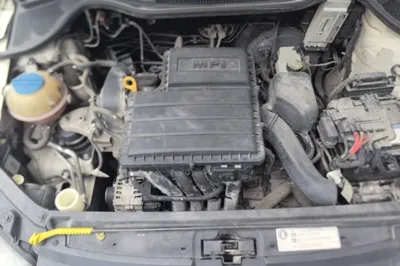 Volkswagen Polo 2014, 93900 км, за 31074.7 CNY