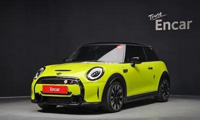 MINI Cooper · 2023 год
