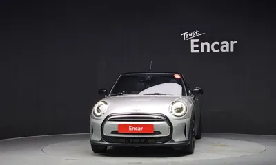 MINI Cooper Convertible 2024, 61321 км, за 26500000 KRW