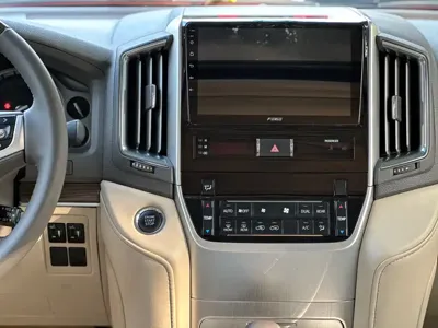 Toyota Land Cruiser 2020, 60000 км, за 795800 CNY - фото 22