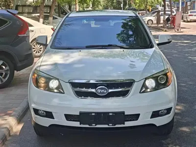 BYD S6 2011, 130000 км, за 7800 CNY