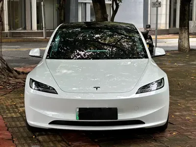 Tesla Model 3 2026, 4000 км, за 201800 CNY - фото 2