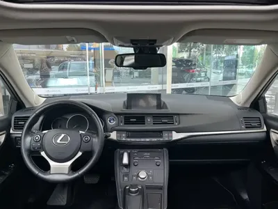 Lexus CT 2020, 32000 км, за 109900 CNY