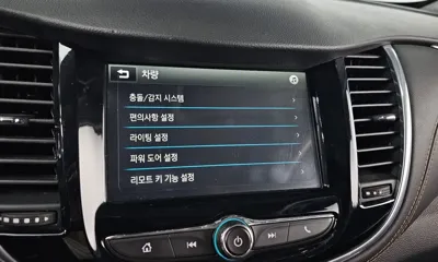 ChevroletGMDaewoo Trax 2019, 61837 км, за 8900000 KRW - фото 16
