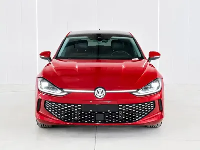 Volkswagen Lamando 2022, 43000 км, за 136800 CNY