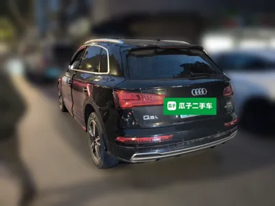 Audi Q5L 2020, 45300 км, за 194968.12 CNY