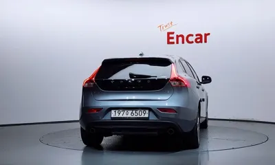 Volvo V40 2018, 106925 км, за 10500000 KRW - фото 4