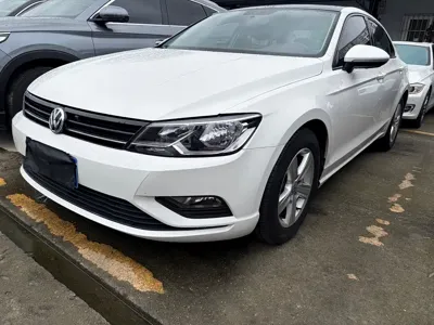Volkswagen Lamando 2016, 70000 км, за 33700 CNY