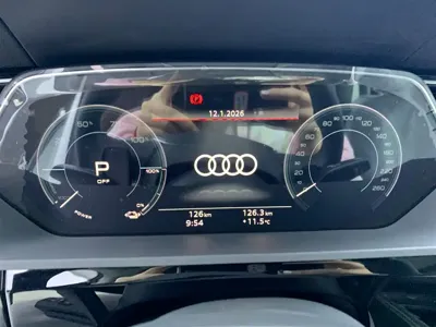 Audi e-tron 2026, 100 км, за 199800 CNY - фото 18