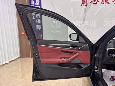 BMW 5 Series 2019, 52800 км, за 189000 CNY - фото 7